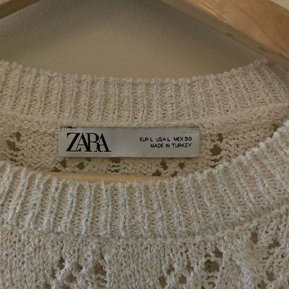 Zara Knit tee with lace detail and ruffle hems - Picture 2 of 4